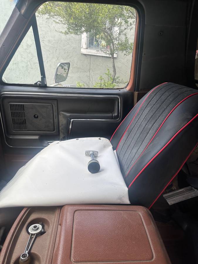 Ford-bronco-81-1981-white-2