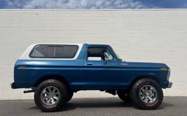 Ford-bronco-custom-1978-blue-13
