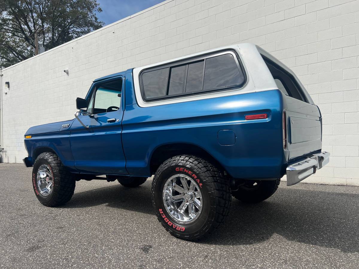 Ford-bronco-custom-1978-blue-5
