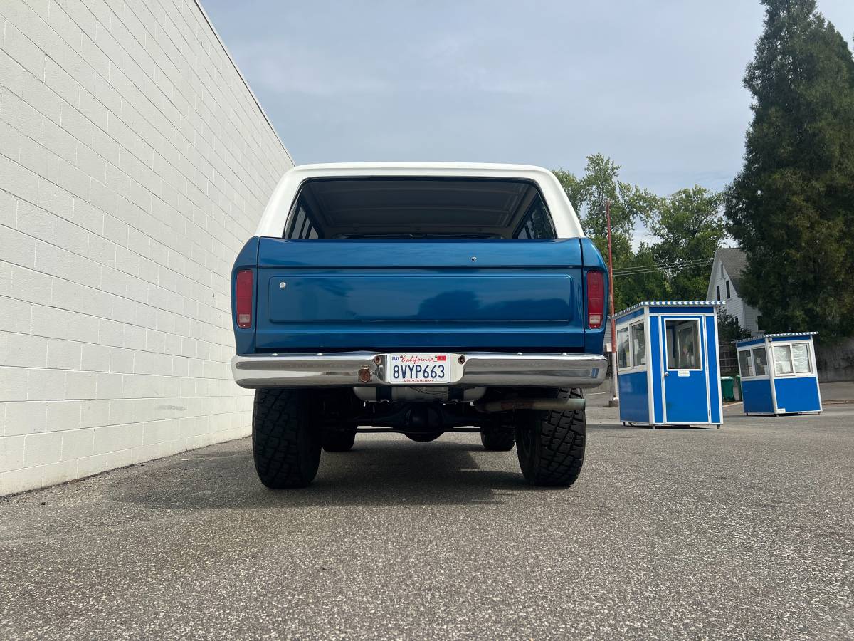 Ford-bronco-custom-1978-blue-7