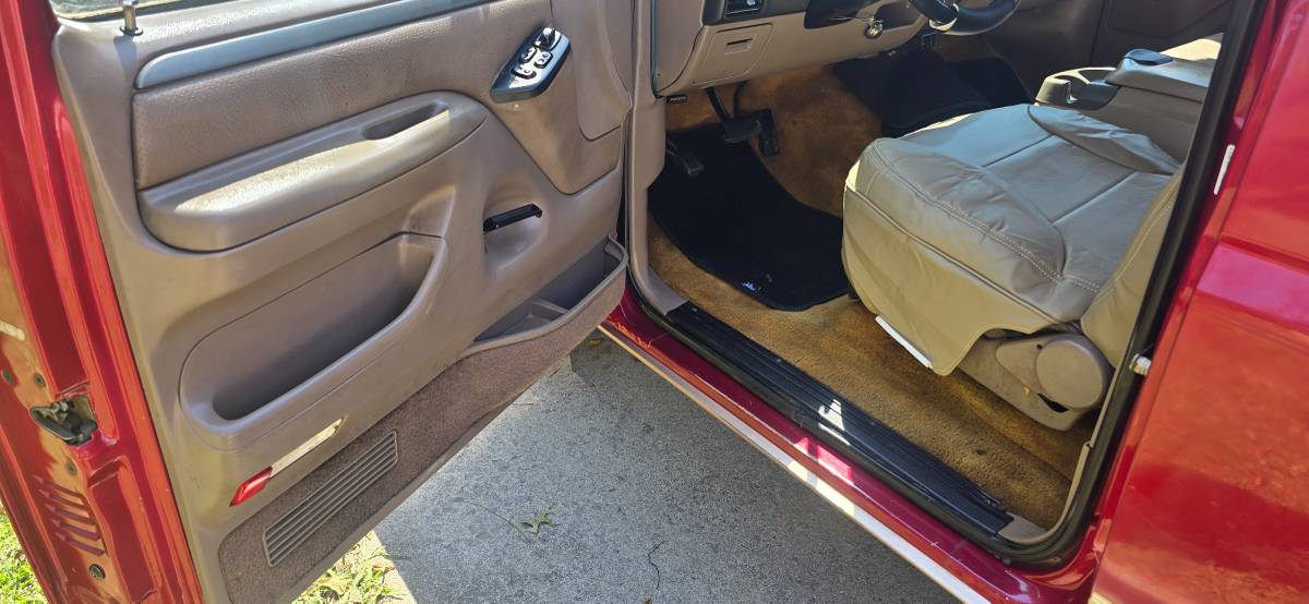 Ford-bronco-eddie-bauer-4x4-1994-9