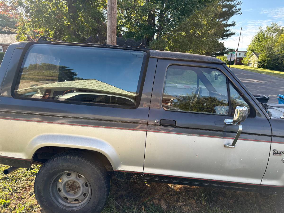 Ford-bronco-ii-1987-4