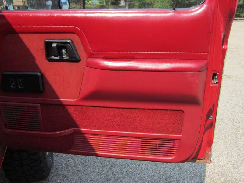 Ford-bronco-ii-1989-red-20