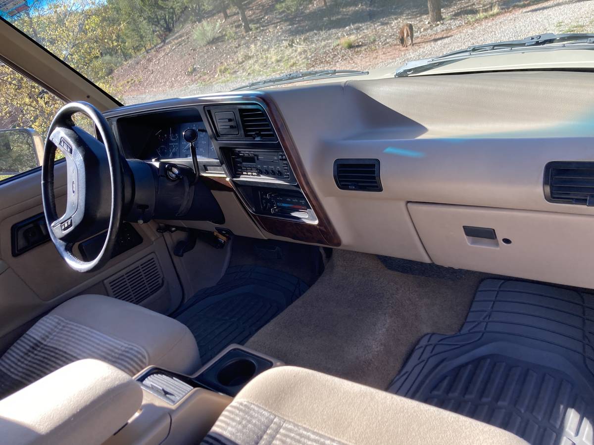 Ford-bronco-ii-eddie-bauer-edition-1989-custom-10