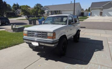 Ford-bronco-ii-xl-1989-white