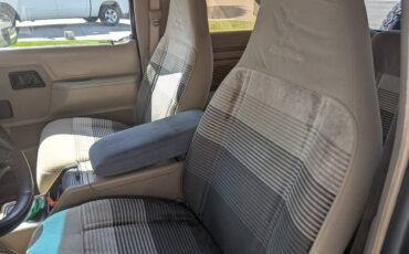 Ford-bronco-ii-xl-1989-white-8