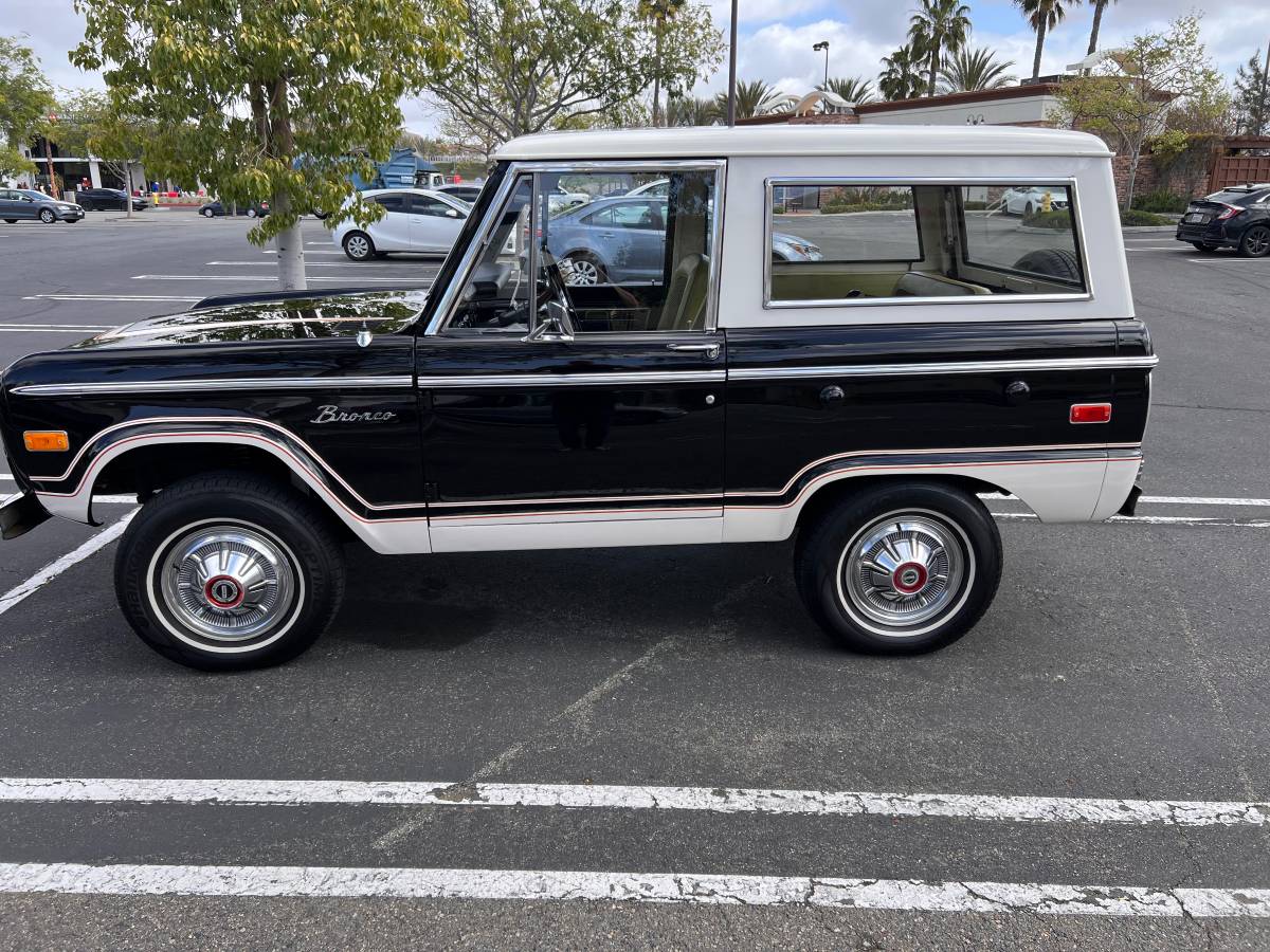 Ford-bronco-ranger-1973-black-15