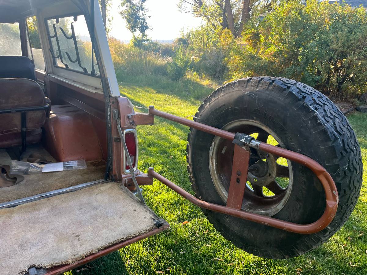 Ford-bronco-sport-1972-brown-8