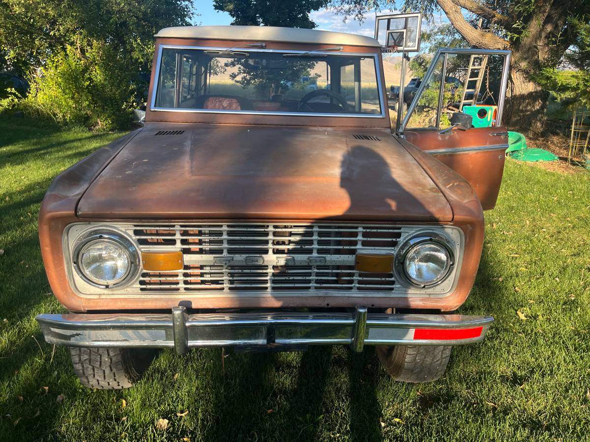 Ford-bronco-sport-1972-brown-9