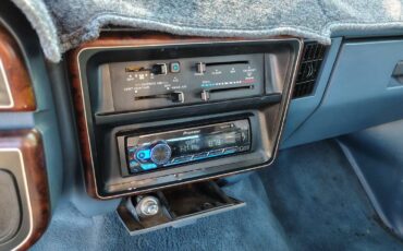 Ford-bronco-sport-1988-white-14