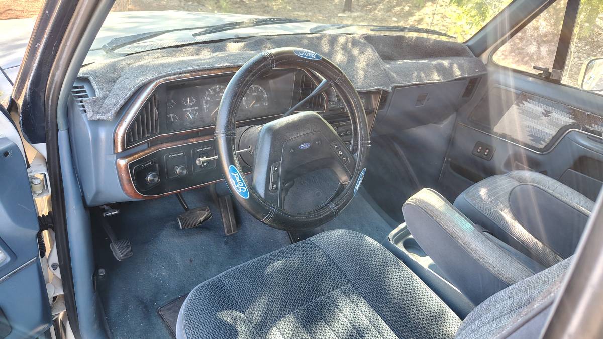 Ford-bronco-sport-1988-white-6