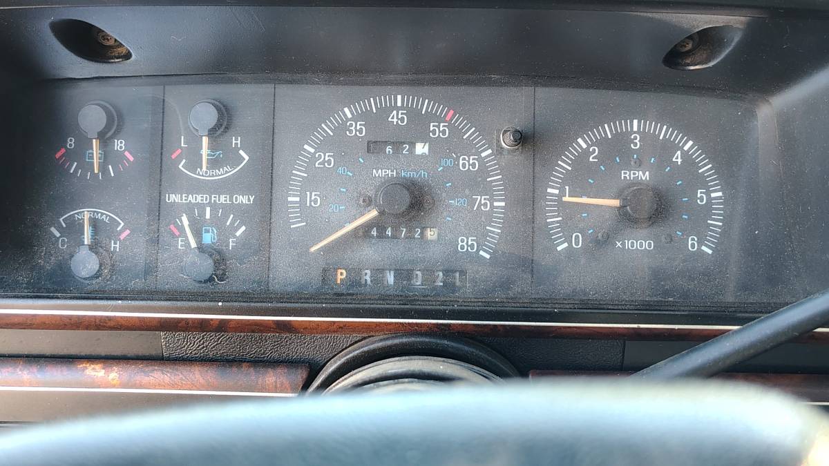 Ford-bronco-sport-1988-white-7