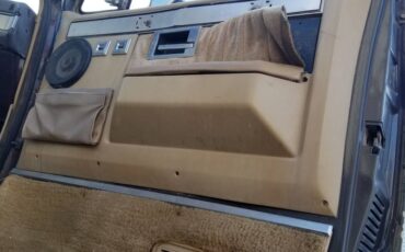 Ford-bronco-xlt-1984-4