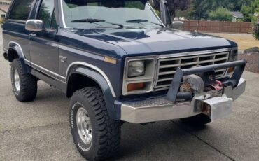 Ford-bronco-xlt-1984-blue