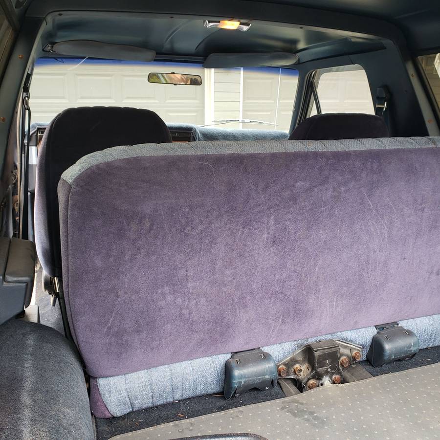 Ford-bronco-xlt-1984-blue-4