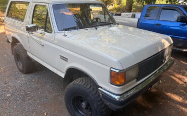 Ford-bronco-xlt-1990-white-1