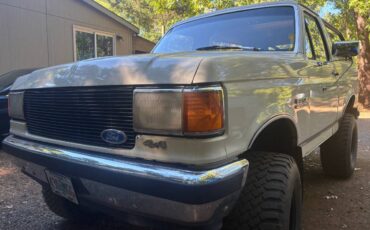 Ford-bronco-xlt-1990-white