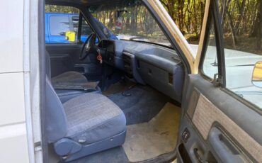 Ford-bronco-xlt-1990-white-7