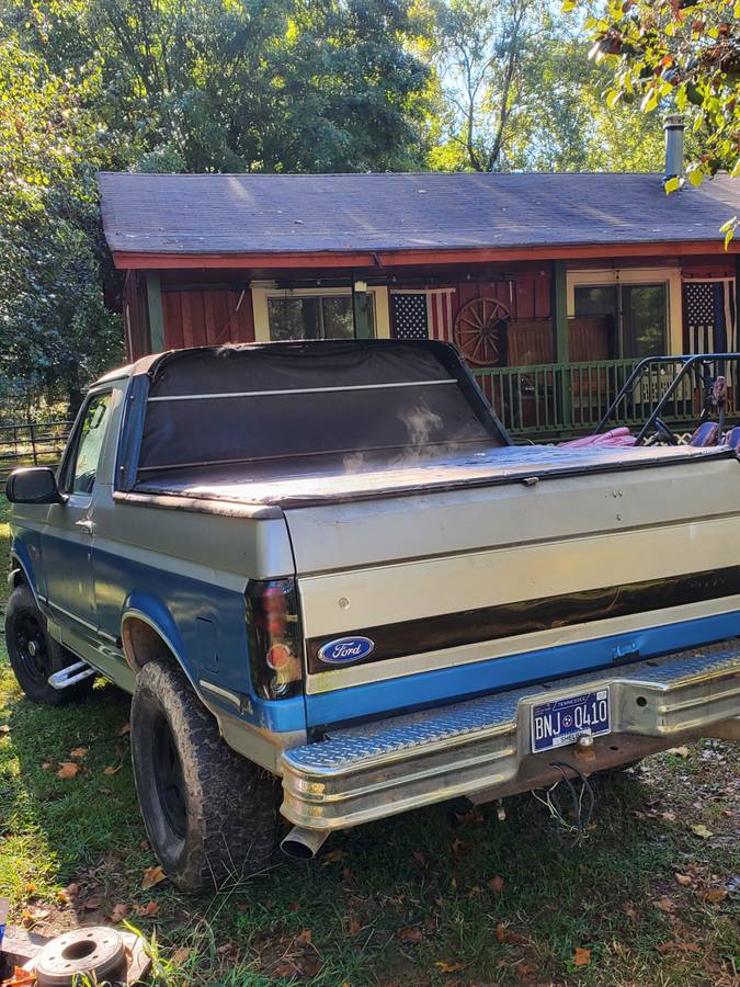 Ford-bronco-xlt-1992-blue-1