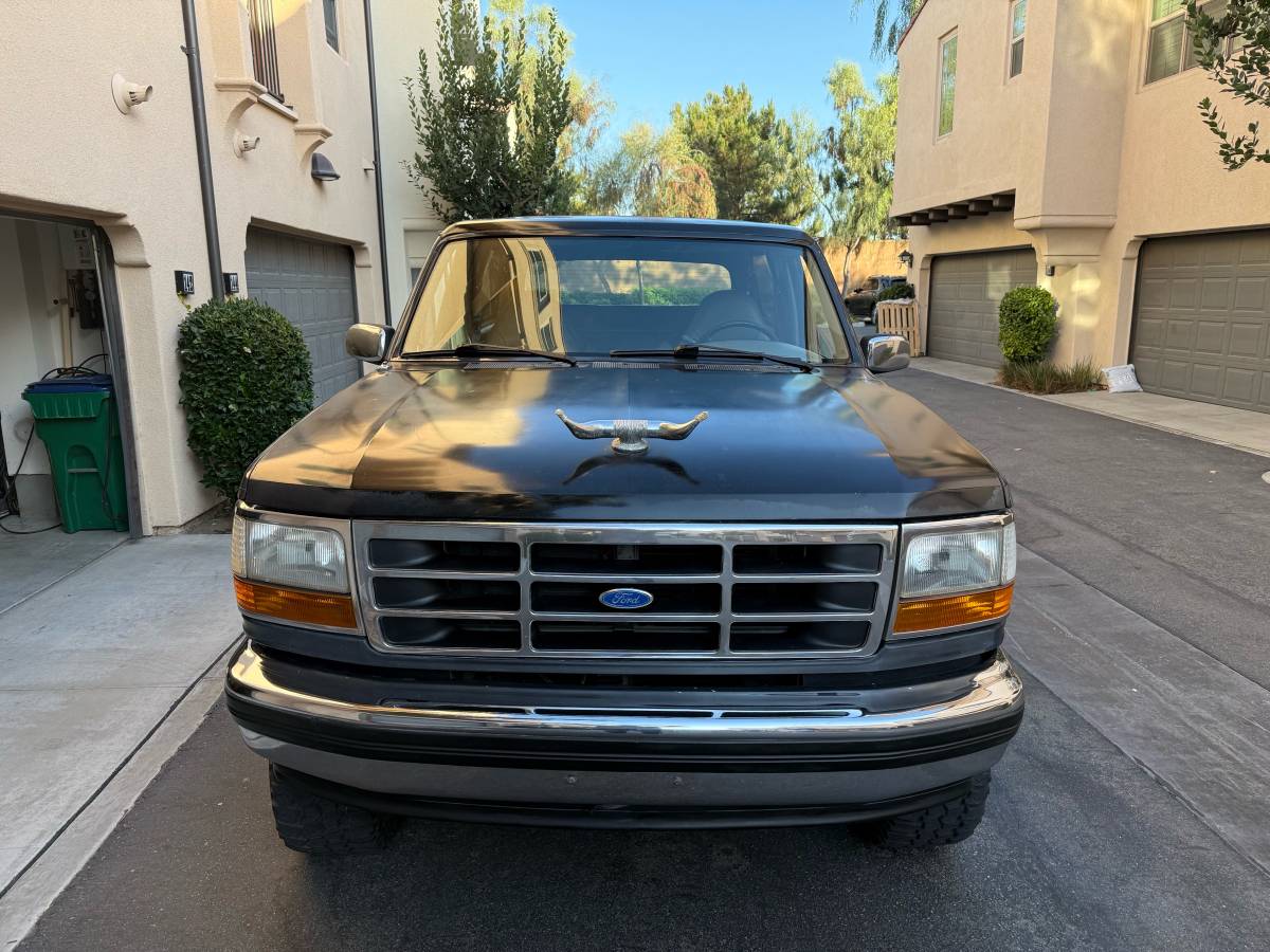 Ford-bronco-xlt-1994-black-4