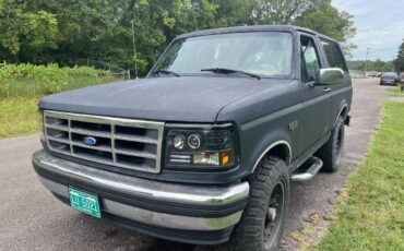 Ford-bronco-xlt-1995-black