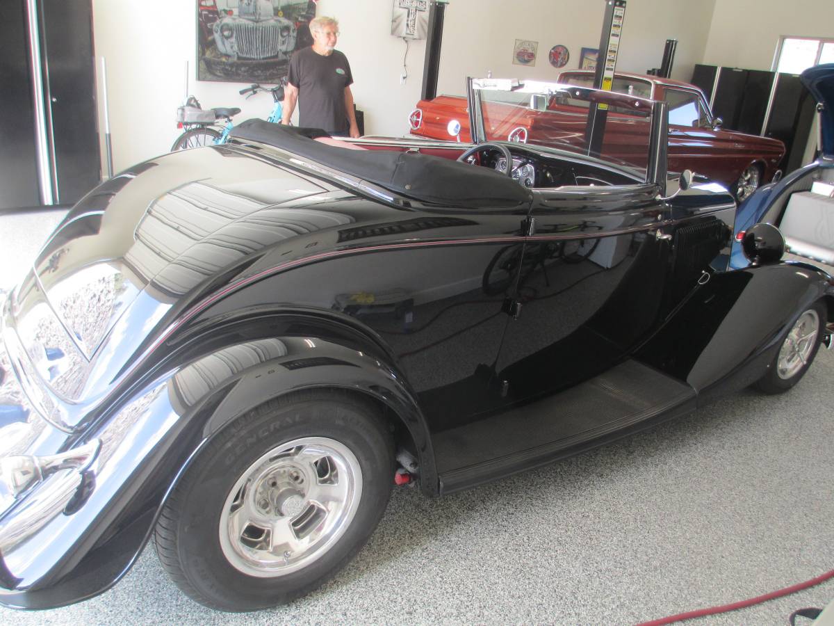 Ford-cabriolet-1933-black-12