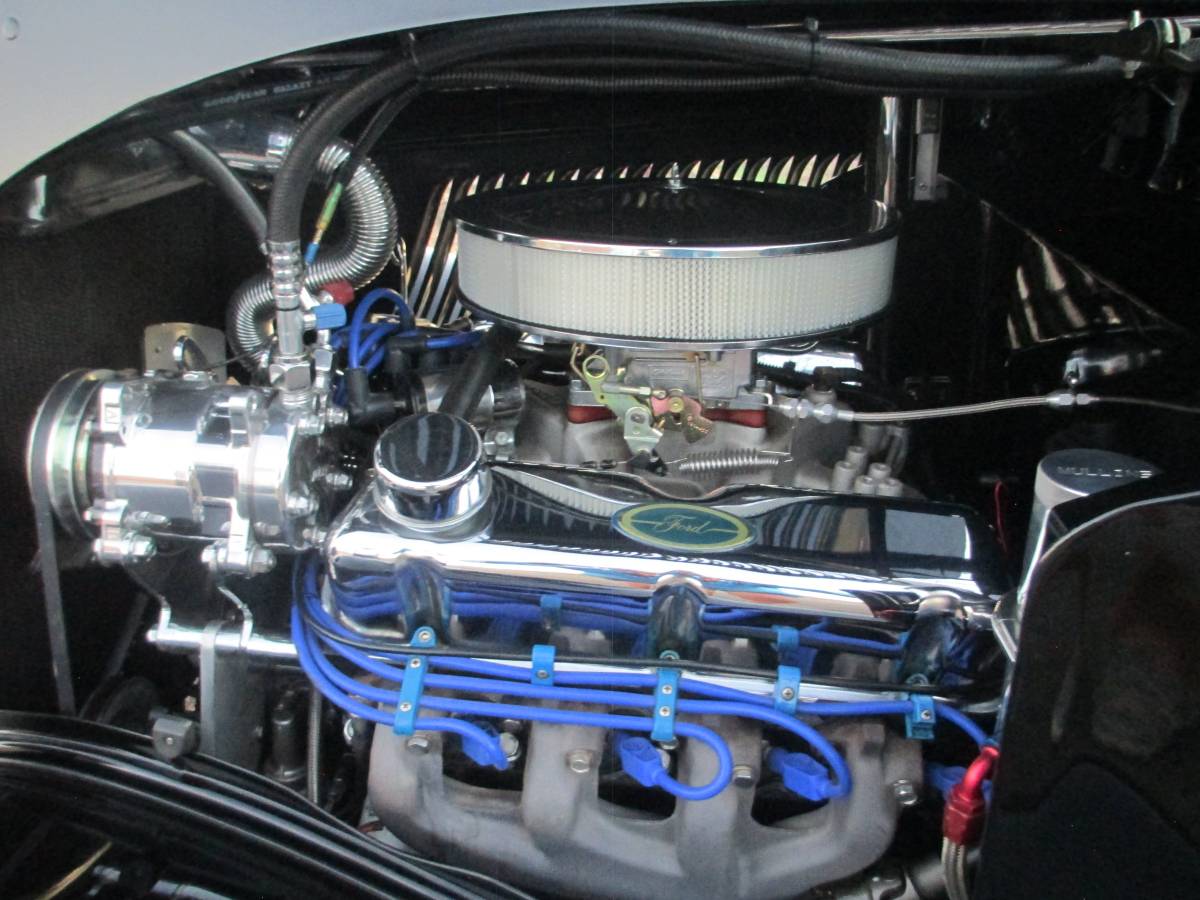 Ford-cabriolet-1933-black-19