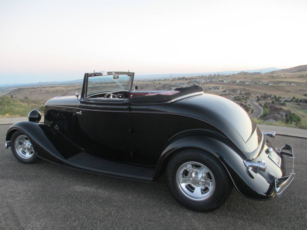 Ford-cabriolet-1933-black-4