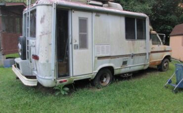 Ford-chateau-camper-special-motorhome-1977-white-5