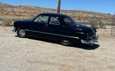 Ford-club-coupe-custom-1950-black-14