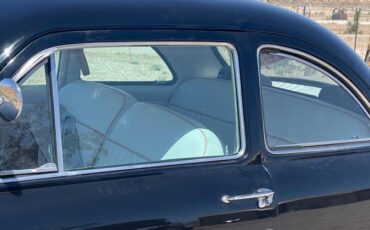 Ford-club-coupe-custom-1950-black-9
