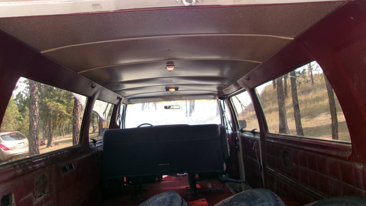 Ford-club-van-1987-white-3