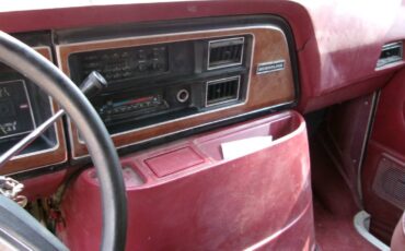 Ford-club-van-1987-white-7