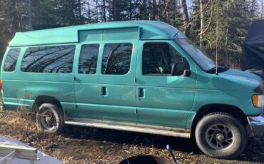 Ford-club-wagon-1994-green-2