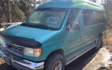Ford-club-wagon-1994-green