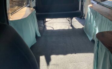 Ford-club-wagon-1994-green-4