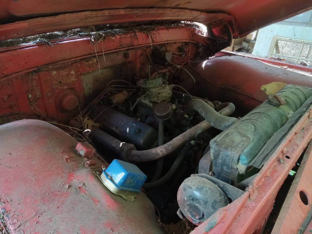 Ford-commercial-f-600-super-duty-1966-red-1