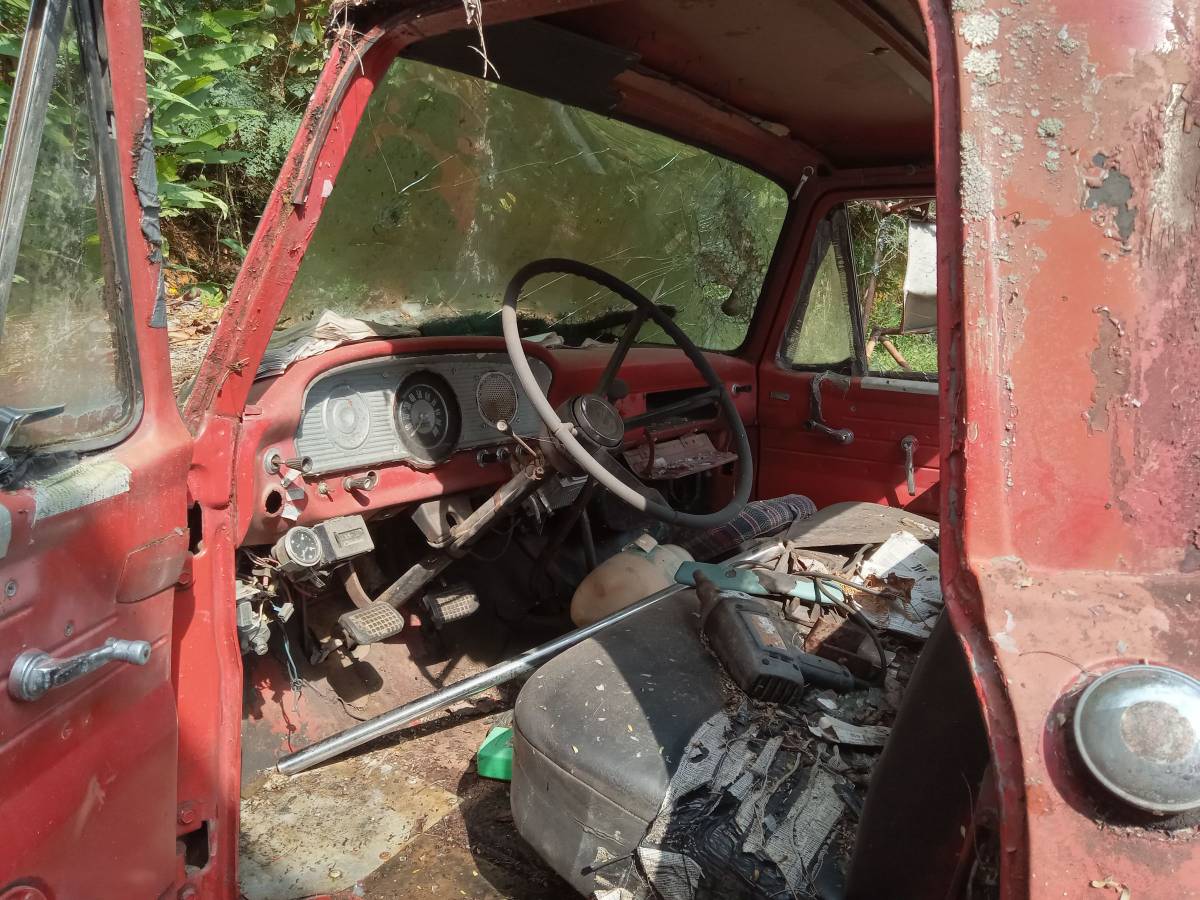 Ford-commercial-f-600-super-duty-1966-red-4