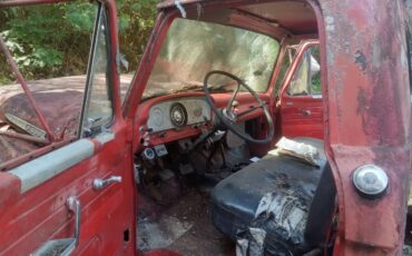 Ford-commercial-f-600-super-duty-1966-red-7