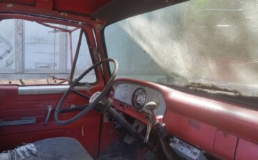 Ford-commercial-f-600-super-duty-1966-red-8