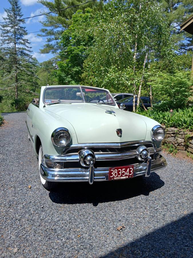Ford-convertible-1951-green-1