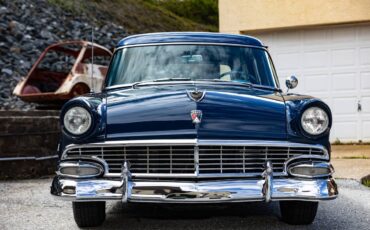 Ford-country-squire-1956-blue