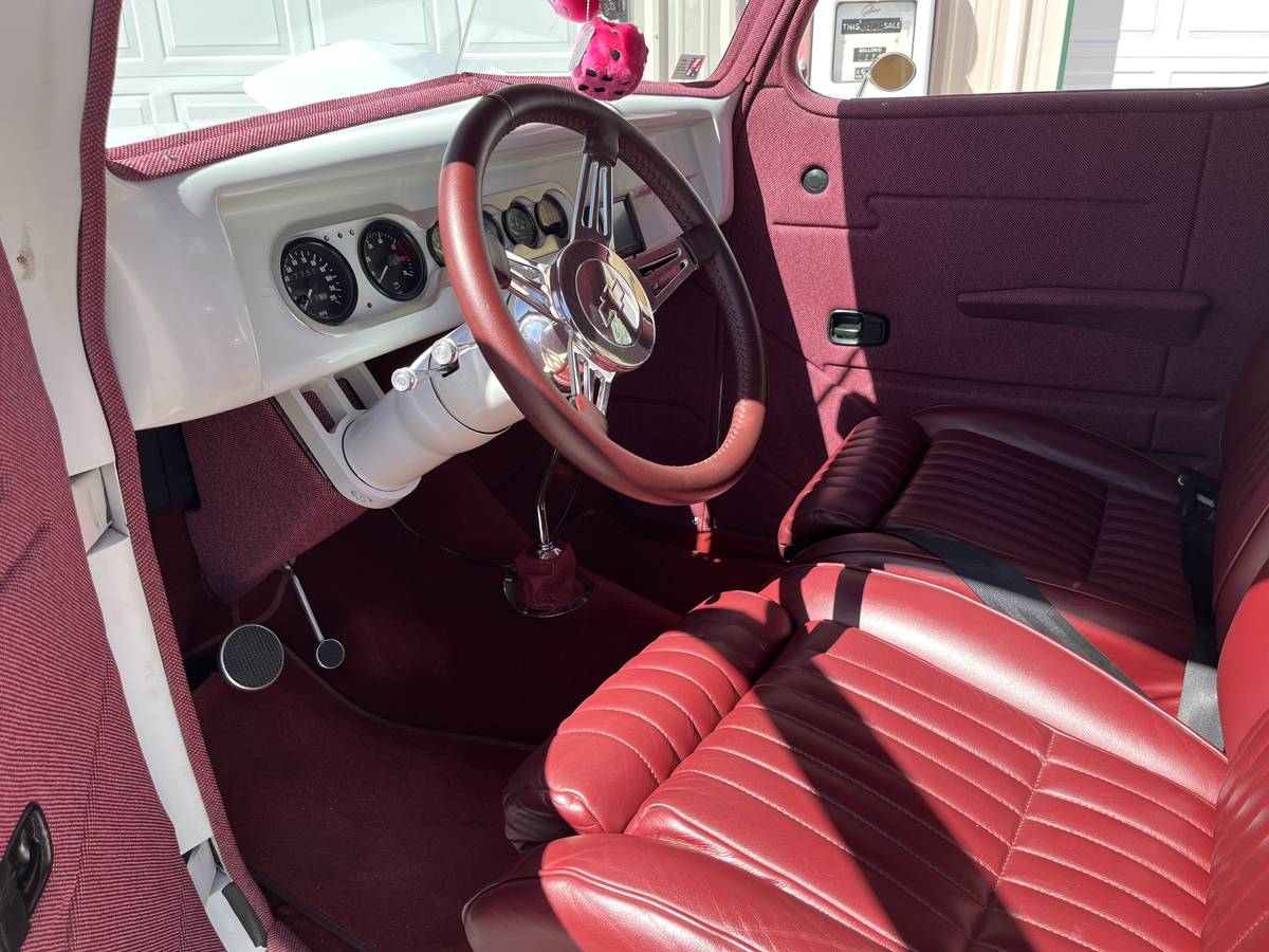 Ford-coupe-1937-white-15