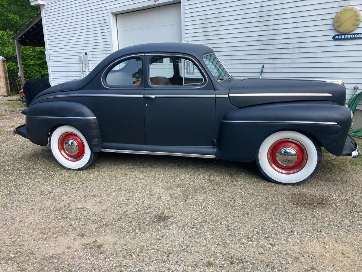 Ford-coupe-1946-black-3