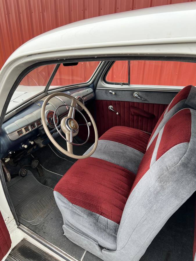 Ford-coupe-1947-3