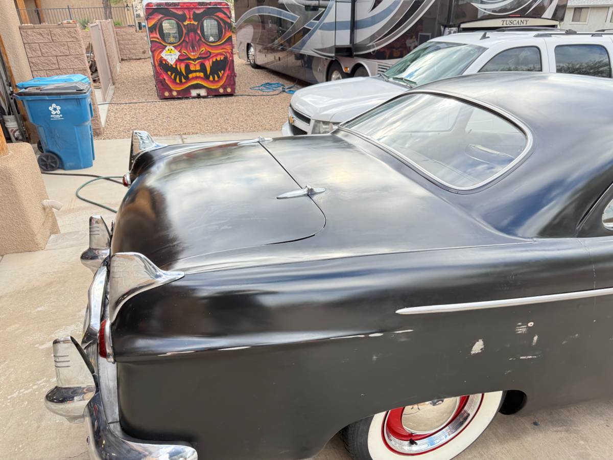 Ford-coupe-1949-black-16