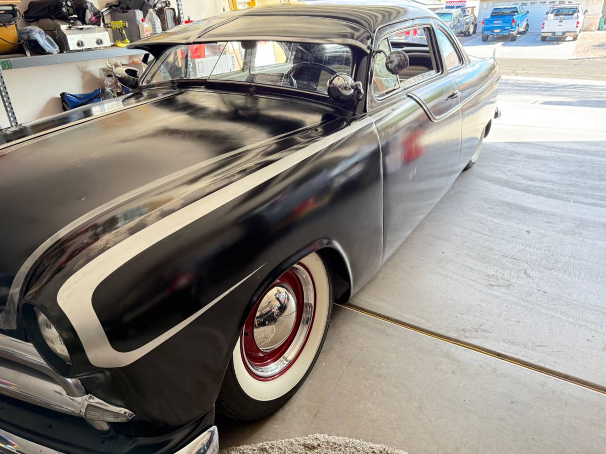 Ford-coupe-1949-black-9