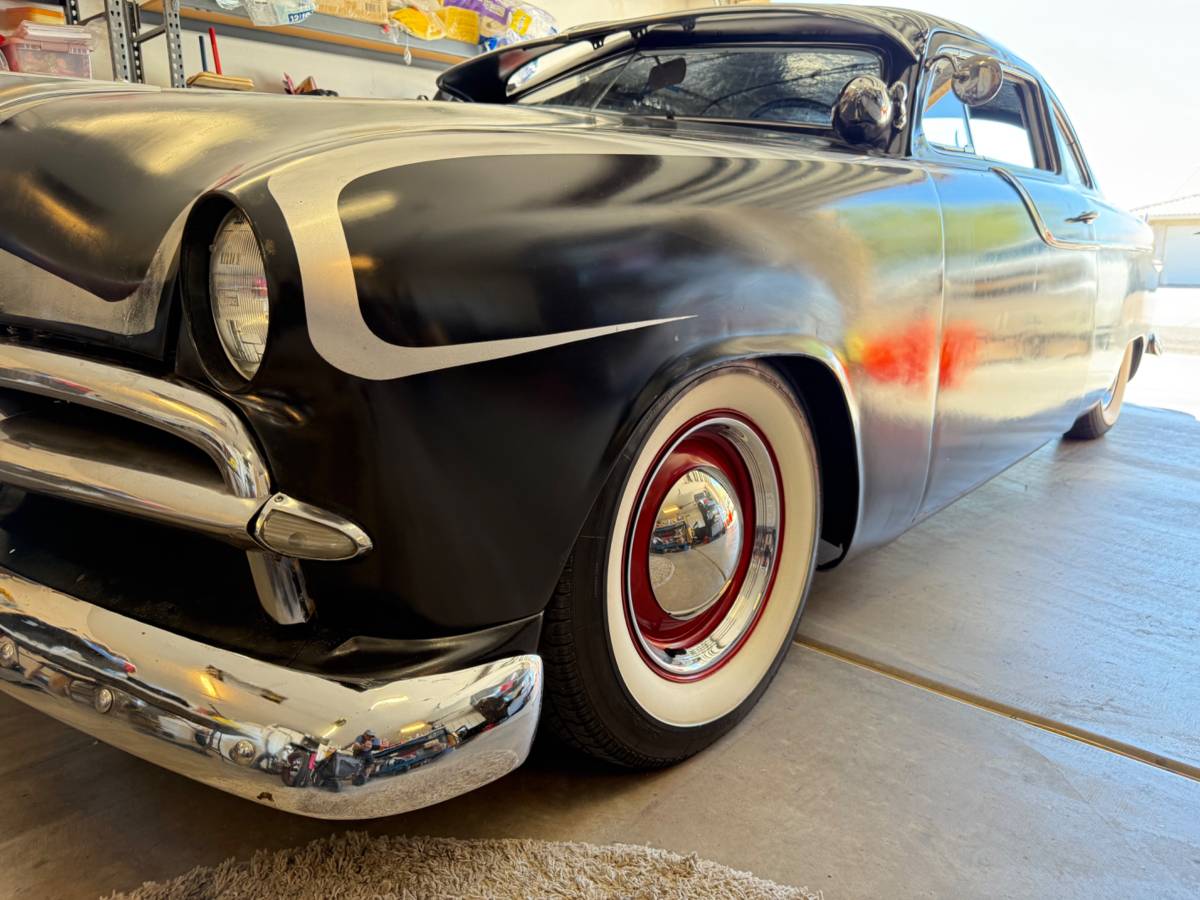 Ford-coupe-1949-black