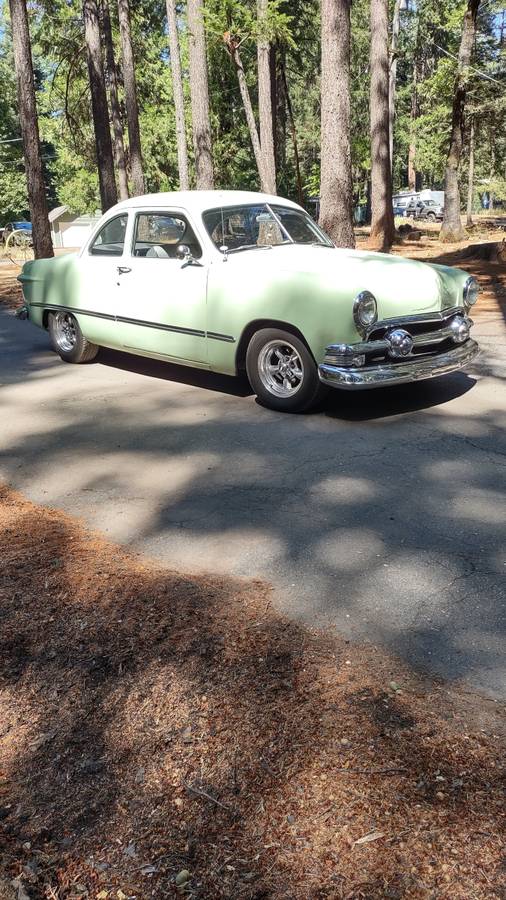Ford-coupe-1951-green-17