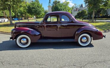 Ford-coupe-deluxe-1940-4